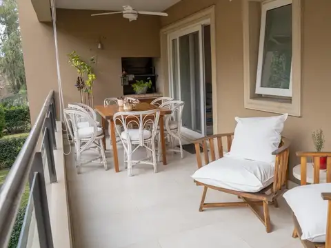 Departamento en Alquiler con 1 cocheras