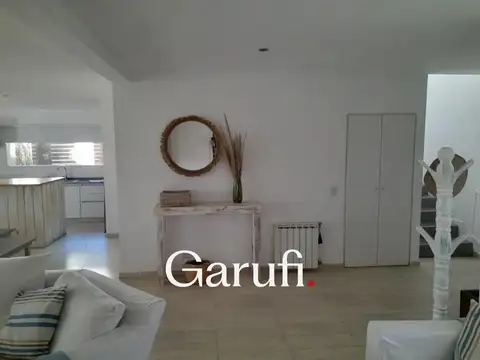 Casa en Venta con 4 cocheras