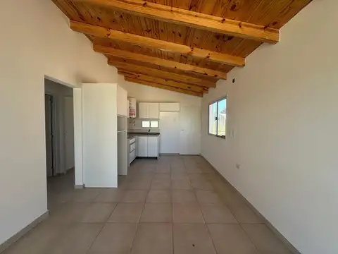 Casa 3 ambientes con 1 baño