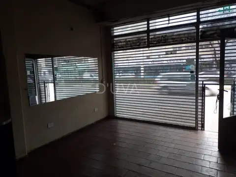 Local en Venta en Parque Alberti, USD 230.000