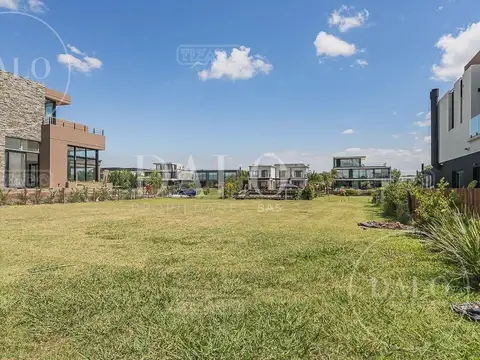 Terreno en Venta de 962,0 m2