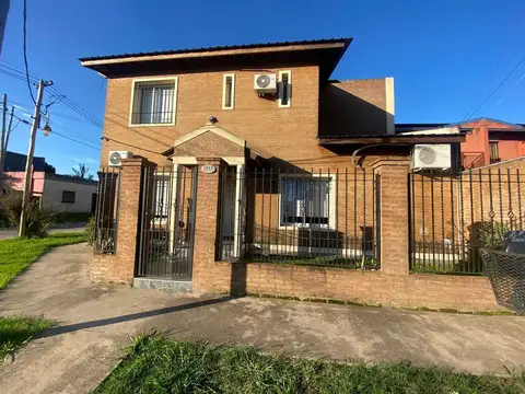 CASA 5 AMBIENTES QUINCHO COCHERA APTO CRÉDITO