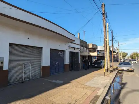 Seis LOCALES COMERCIAL EN VENTA  EVA PERON  3500 M CHINGOLO