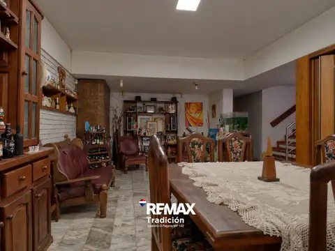 Casa de 12 ambientes en Venta Pleno Centro de Rcia
