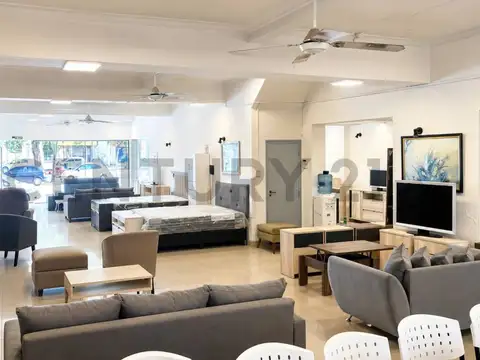 Local en Venta en San Martin, USD 790.000