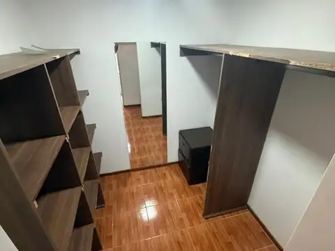 Casa en Alquiler con 1 cochera