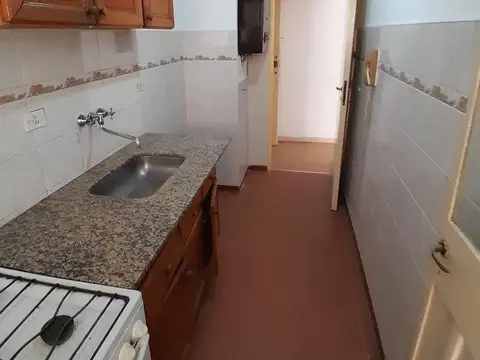 Primero de Mayo al 1100