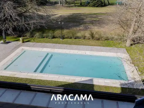 Casa 7 ambientes con 5 baños