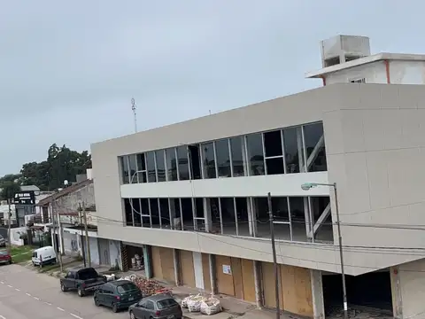 Colectora Oeste y Tapia de Cruz Escobar Alquiler 1er Piso