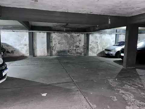 Cochera en venta - Buenos Aires 153