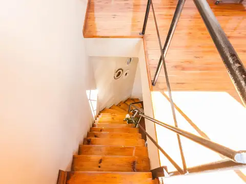 Casa en Venta con 3 cocheras