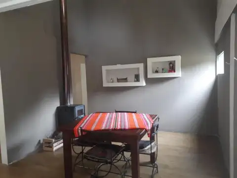 Casa 3 ambientes con 1 baño