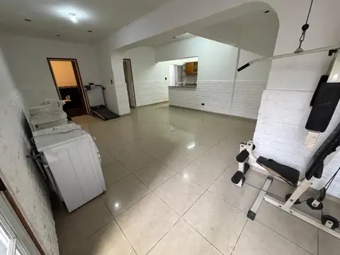 PH 3 AMBIENTES EN EL CENTRO DE MORÓN EN VENTA