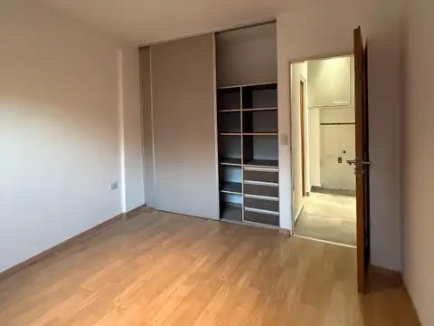 Departamento en Alquiler con 1 cochera