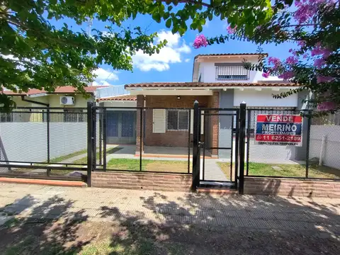 Chalet Impecable en Longchamps – ¡Estado 10/10 y Gran Amplitud!