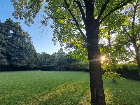 Terreno en  LDO. Venta Lote 1600 m2 sobre asfalto. El Remanso. Exaltación de la Cruz