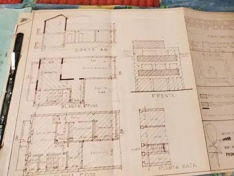 Depto Tipo Casa en Venta 39 años