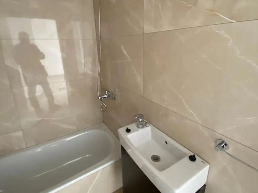 Emprendimiento en Flores - Etapa: Terminado