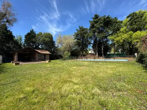 Aristóbulo delValle 2500, Piso 0