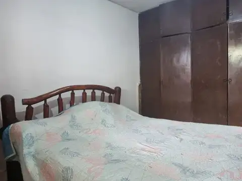 Casa 9 ambientes con 3 baños