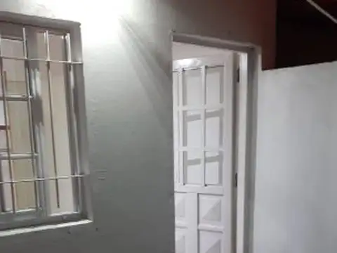 Casa en Alquiler con 1 cochera