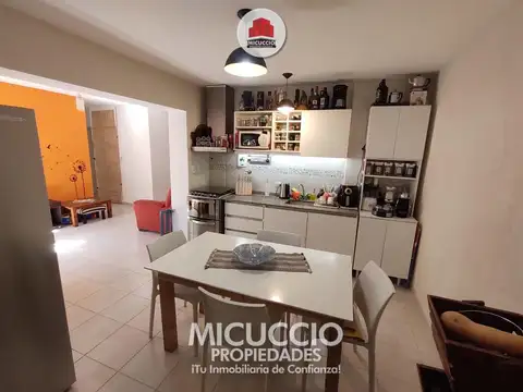 Casa 3 ambientes con 1 baño