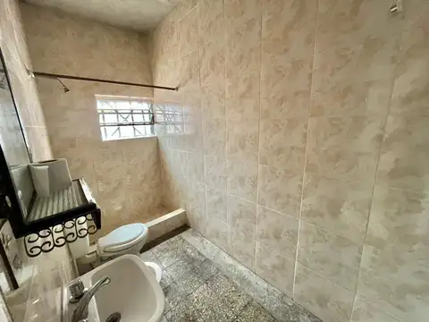 ALQUILER PH 2 AMBIENTES CON PATIO LOMA HERMOSA