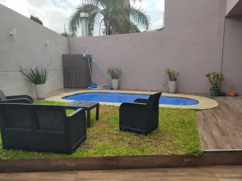 Casa de Lujo frente a Rambla de Punta Gorda