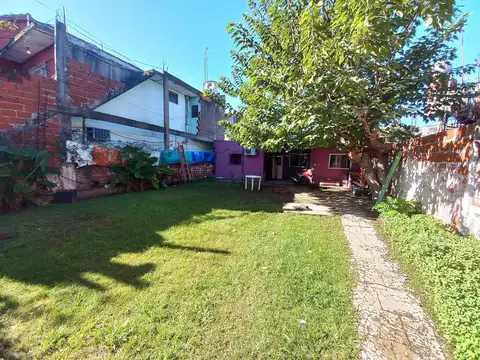 Casa 2 ambientes con 1 baño