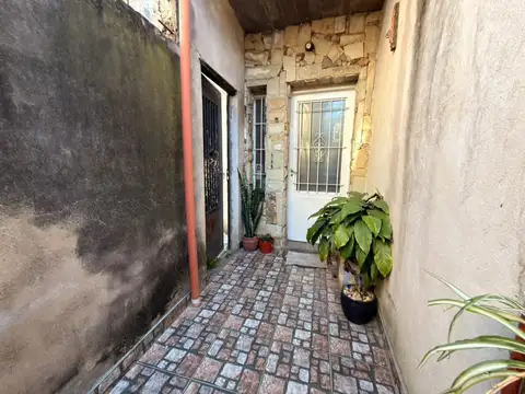 VENTA CASA DE 1 DORMITORIO EN ZONA SUR