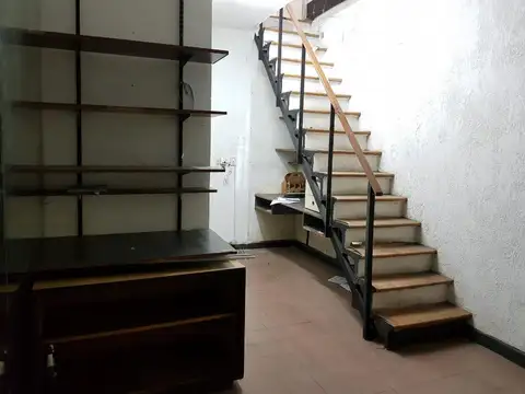 Local en Alquiler en Villa Urquiza, $ 500.000