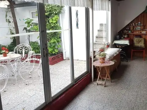 VENTA - PH 2 AMB C/COCHERA, PATIO Y TERRAZA. LANUS