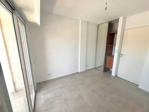 1ro de Mayo 1169 Piso 2 dpto 7