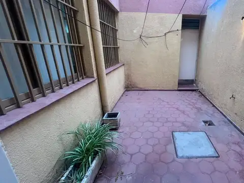 Departamento 5 ambientes con 1 baño