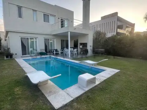 Barrio Castaños 100, Piso 0