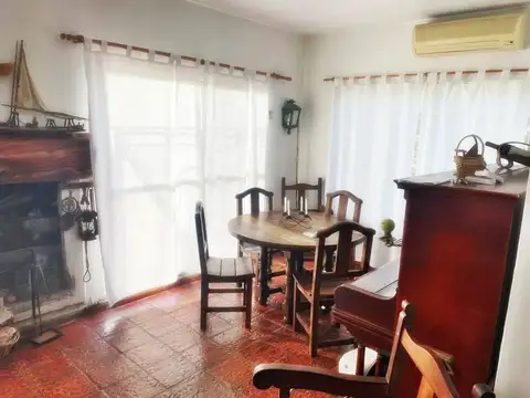 VENTA CASA BARRIO BERMUDAS PILAR - 5 AMBIENTES