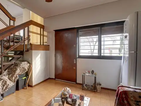 Depto Tipo Casa 5 ambientes con 1 baño