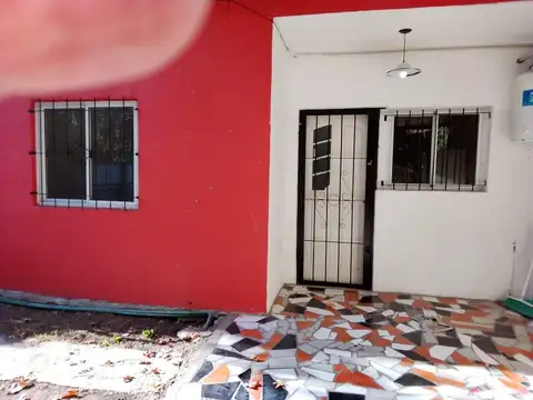 Depto Tipo Casa en Alquiler de 3 ambientes