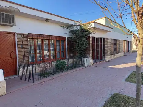Amplia Casa en venta San Rafael Mendoza