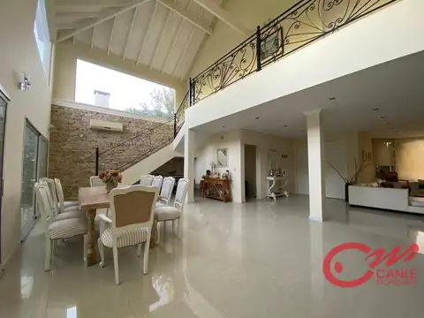 Casa en Venta en Septiembre, USD 459.000