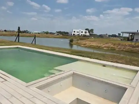 Casa en Venta en Guernica, USD 280.000