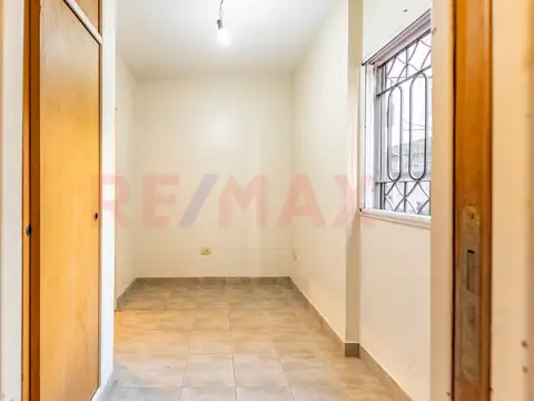 Venta 4 ambientes c/dependencia y balcón