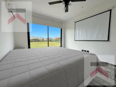 Casa en Alquiler de 4 dormitorios