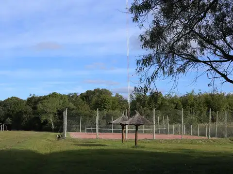 Club De Campo Dos Lunas sn