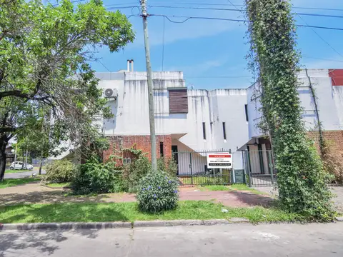 Duplex a refaccionar en Castelar Norte