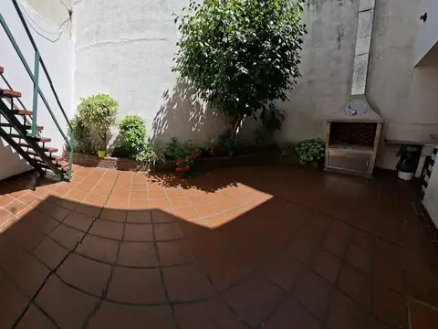 VENTA CASA TIPO  PH  P AVELLANEDA PARRILL TERRAZA