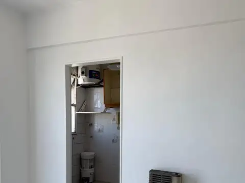 Departamento en alquiler en Urquiza R contra frente