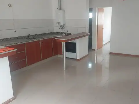 Jose M Bedoya 1000, Piso 1