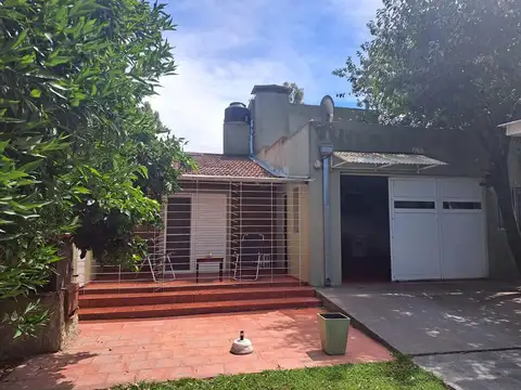 Casa en Venta con 4 cocheras