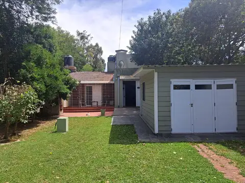 Casa 2 ambientes con 2 baños